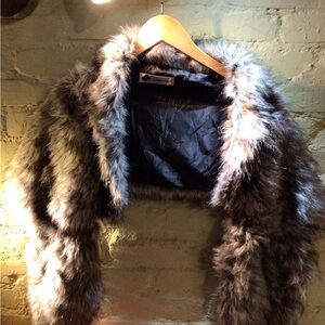NEW! Gray Faux Fur Women's shrug